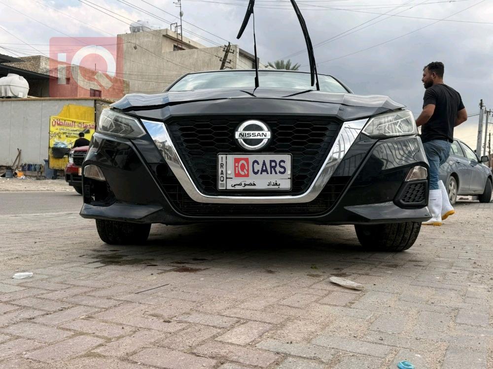 نيسان ألتيما